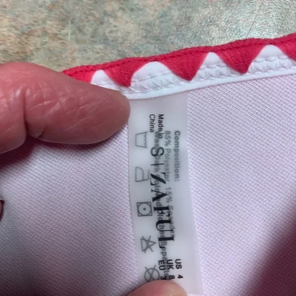 Bikini lot
Size small - Picture 3 of 4